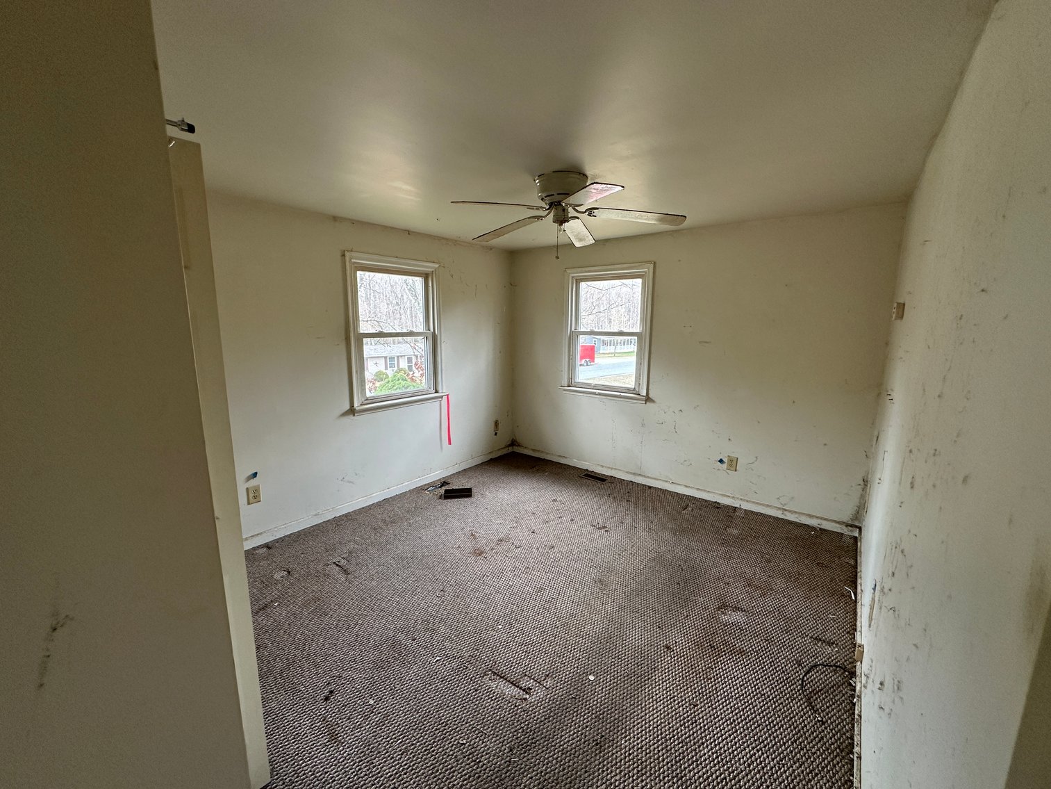 Image for House Flipper Special. Income Producing Opportunity in Fredericksburg, Va. 3 Bed/ 1 Bath, 920 Sq. ft on .41 Acres - Elk Dr