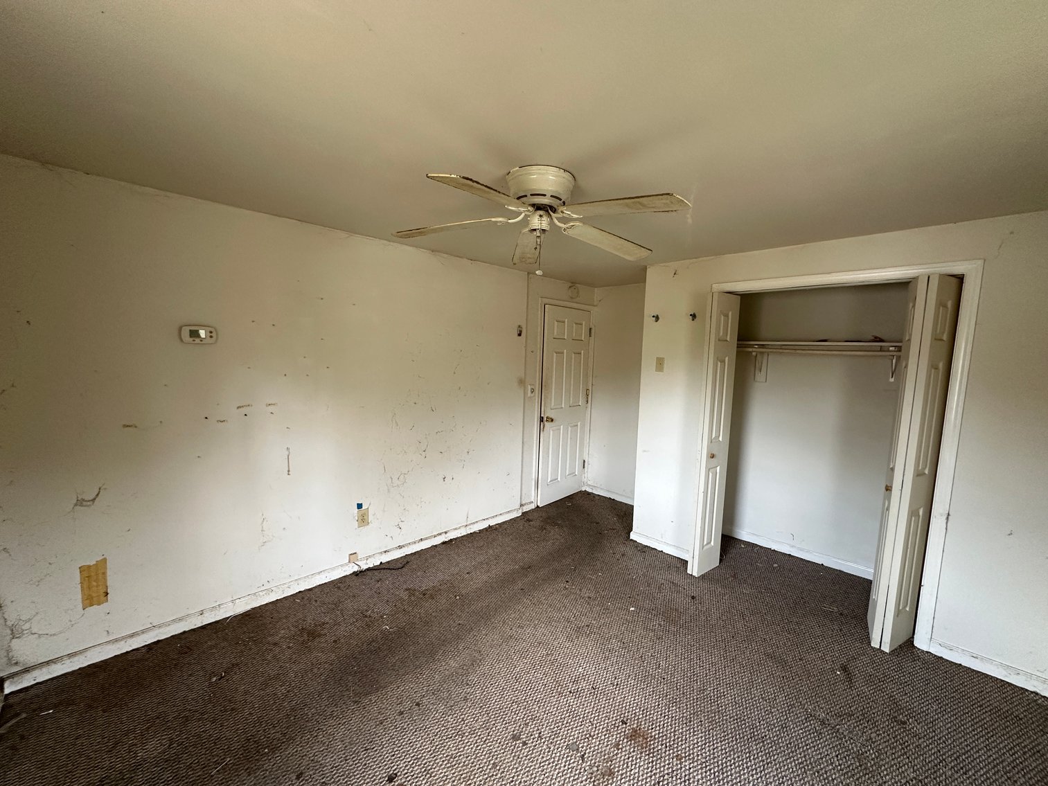 Image for House Flipper Special. Income Producing Opportunity in Fredericksburg, Va. 3 Bed/ 1 Bath, 920 Sq. ft on .41 Acres - Elk Dr