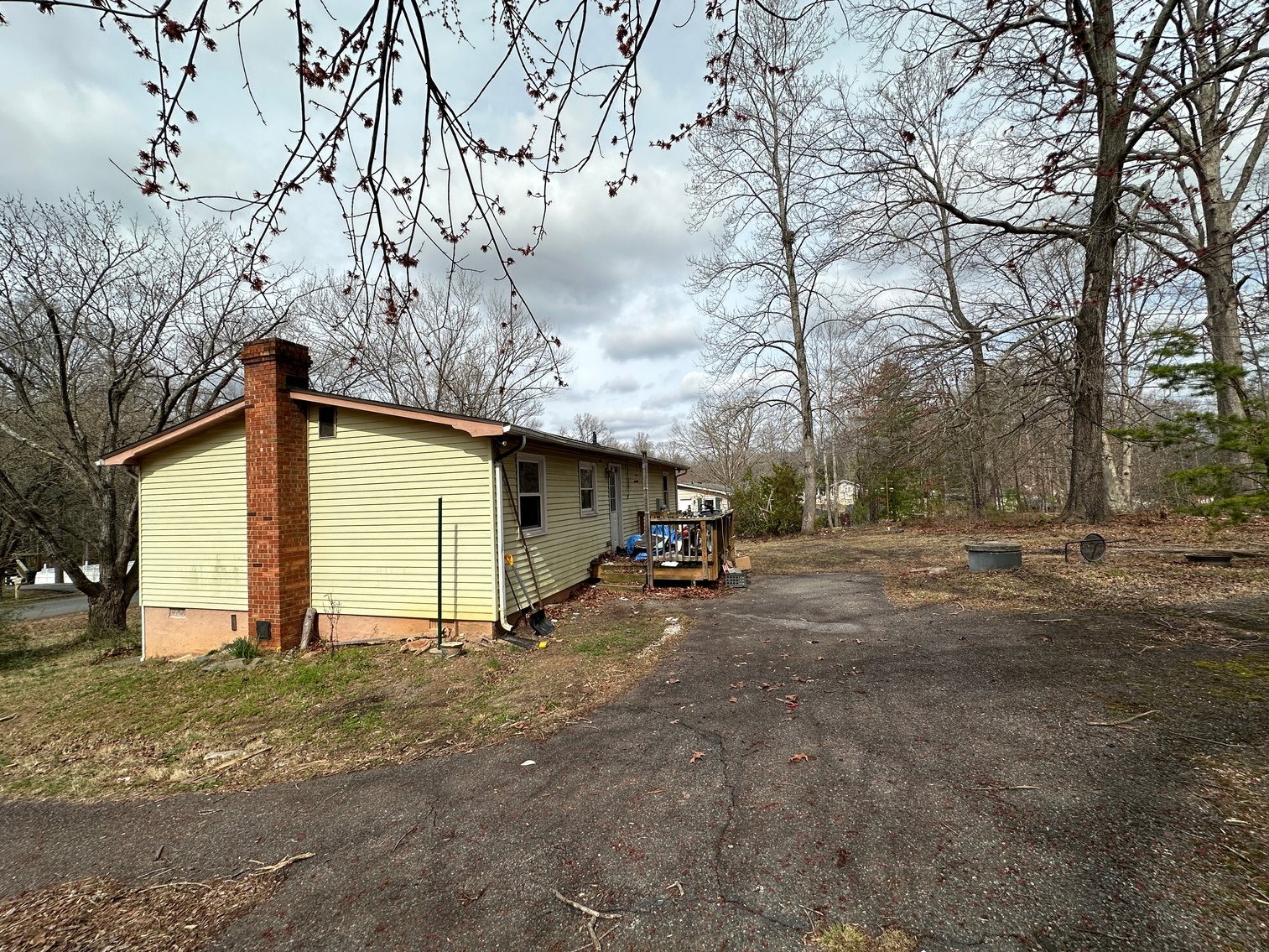 Image for House Flipper Special. Income Producing Opportunity in Fredericksburg, Va. 3 Bed/ 1 Bath, 920 Sq. ft on .41 Acres - Elk Dr