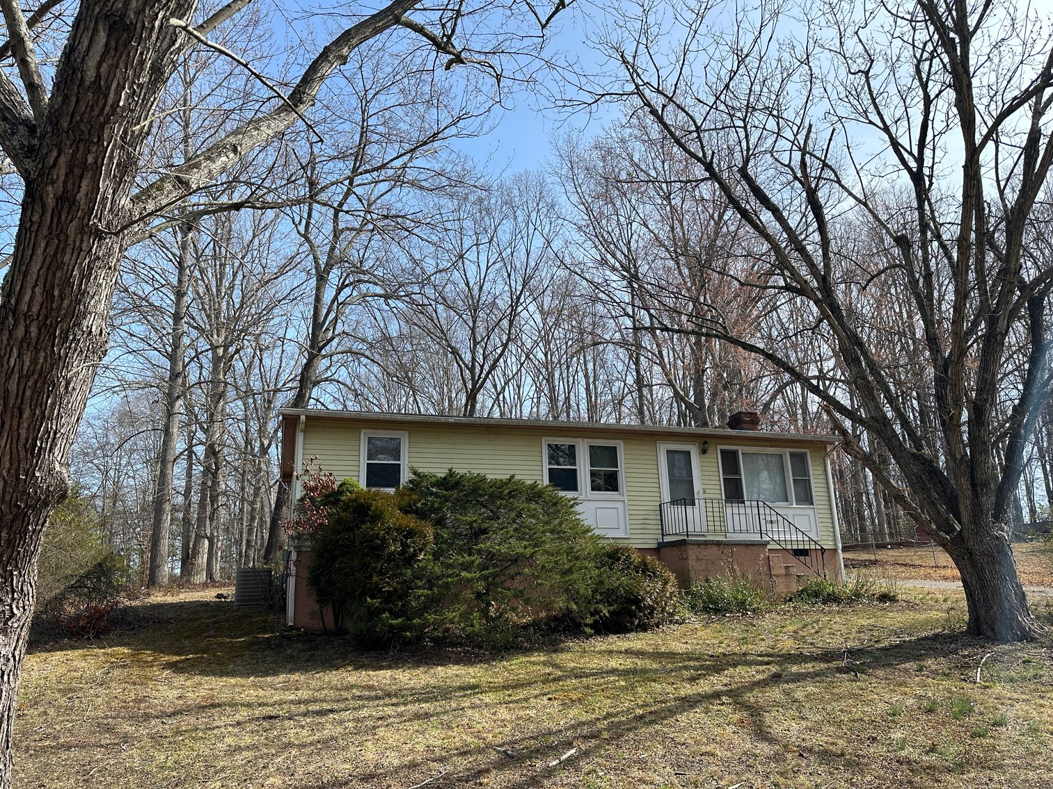 Image for House Flipper Special. Income Producing Opportunity in Fredericksburg, Va. 3 Bed/ 1 Bath, 920 Sq. ft on .41 Acres - Elk Dr