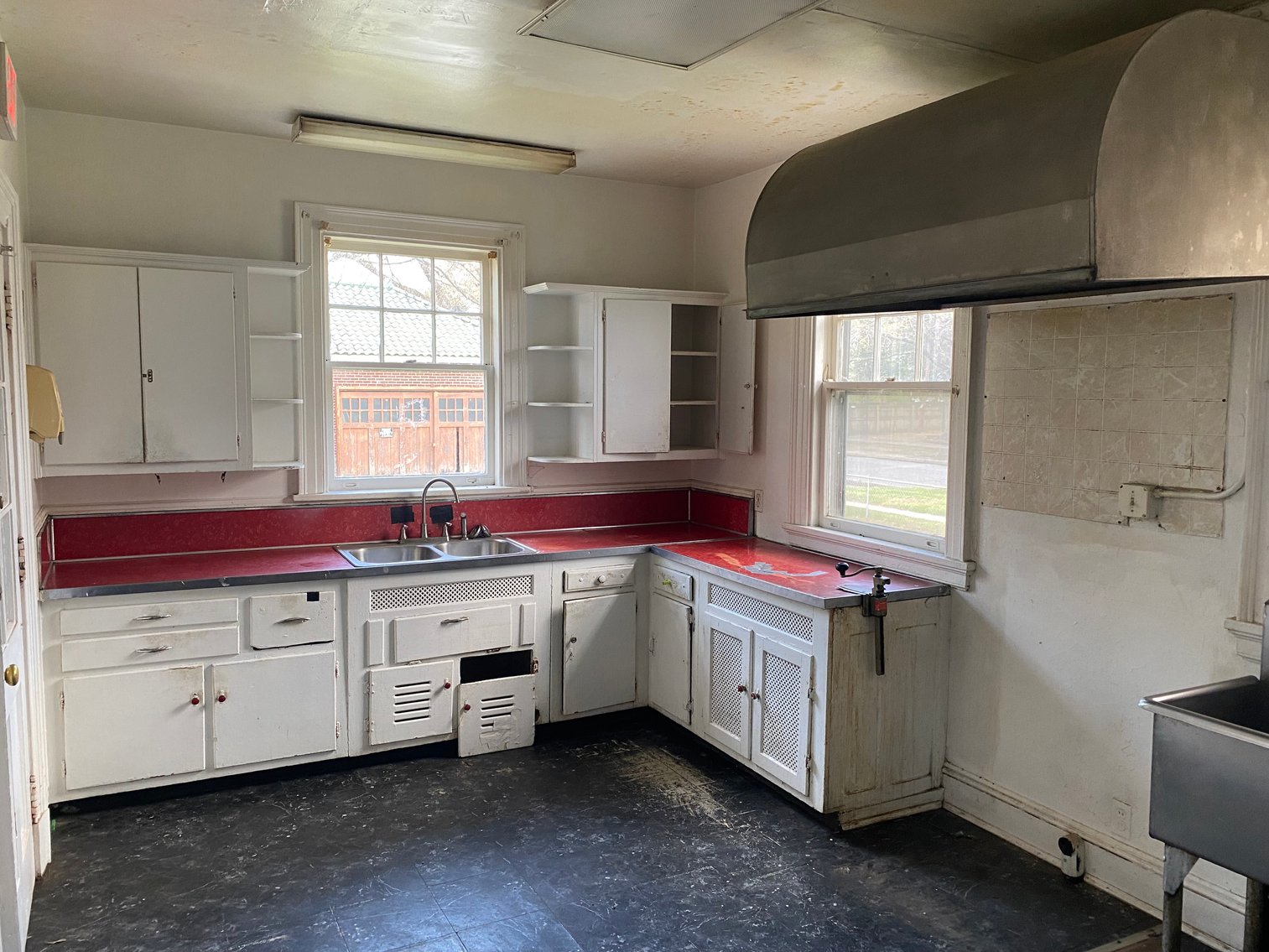 Image for Richmond VA - 2,792 SF Former Nursing Home - Zoned R-48 Multi Family Residential - 3822 Chamberlayne AVE