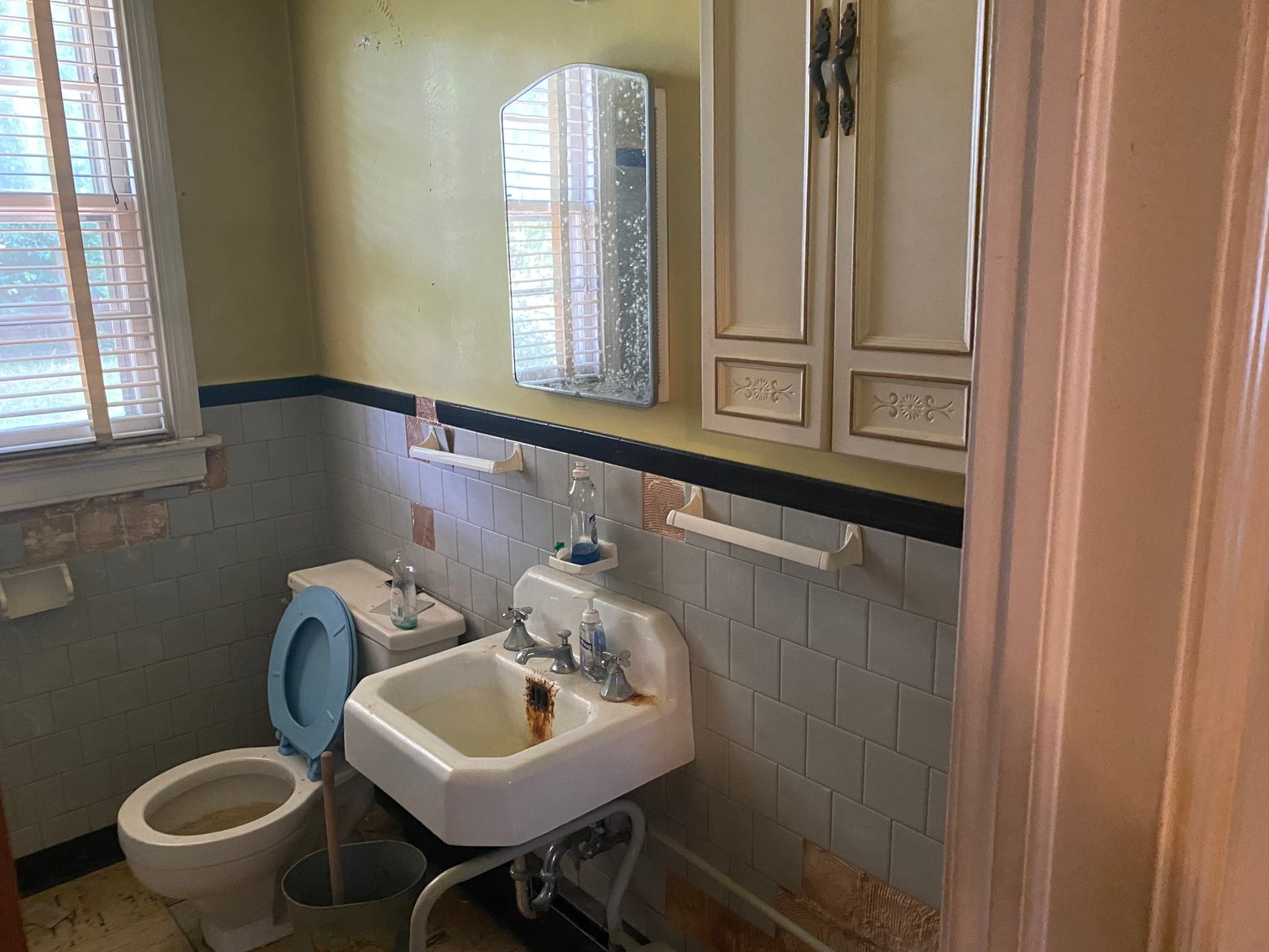 Image for Selling for the Estate of Catherine Butler - Henrico VA - 2 Bedroom Single Family Ranch Style Home - 722 Ratcliffe Ave.