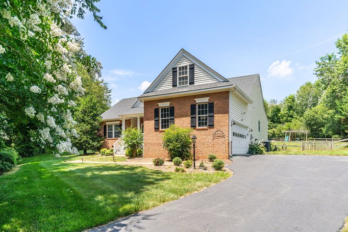 Image for FINANCE FRIENDLY AUCTION -  Charming 3 BD/ 2 BA, 2,146 sq ft Brick Ranch on 1+/- acres in the Courthouse Commons Area of Goochland