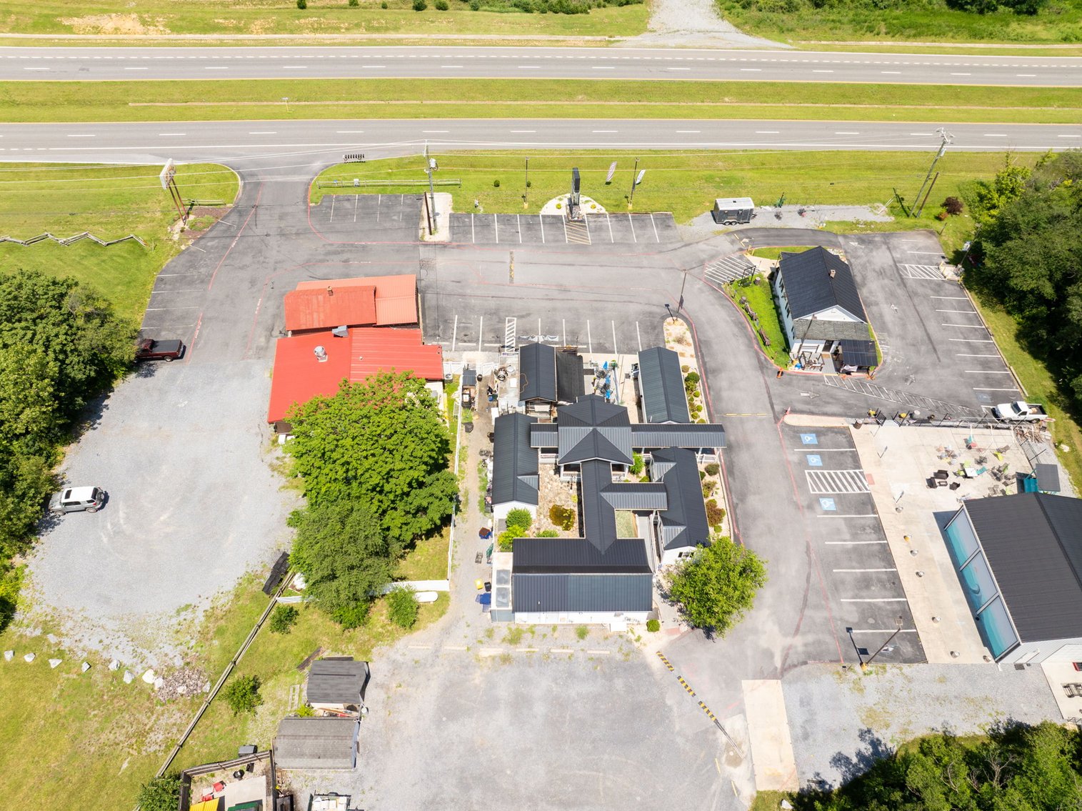 Image for Income Producing Multi-Tenant Commercial Retail Center - 6 Buildings on 1.59 Acres - Elkton VA