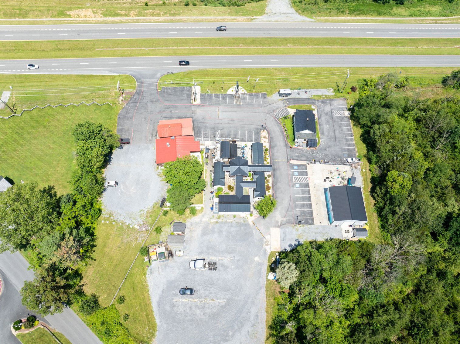 Image for Income Producing Multi-Tenant Commercial Retail Center - 6 Buildings on 1.59 Acres - Elkton VA