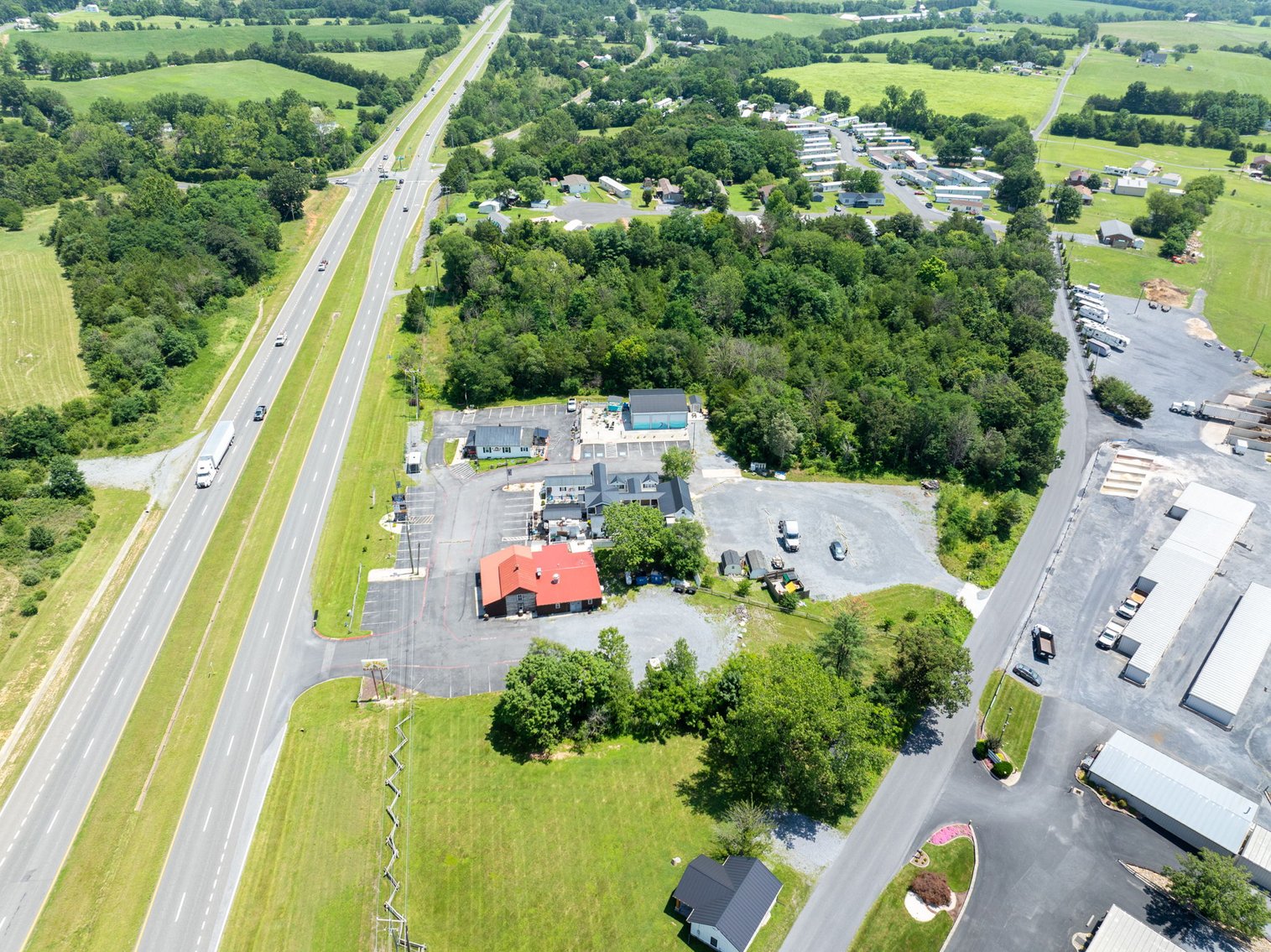 Image for Income Producing Multi-Tenant Commercial Retail Center - 6 Buildings on 1.59 Acres - Elkton VA
