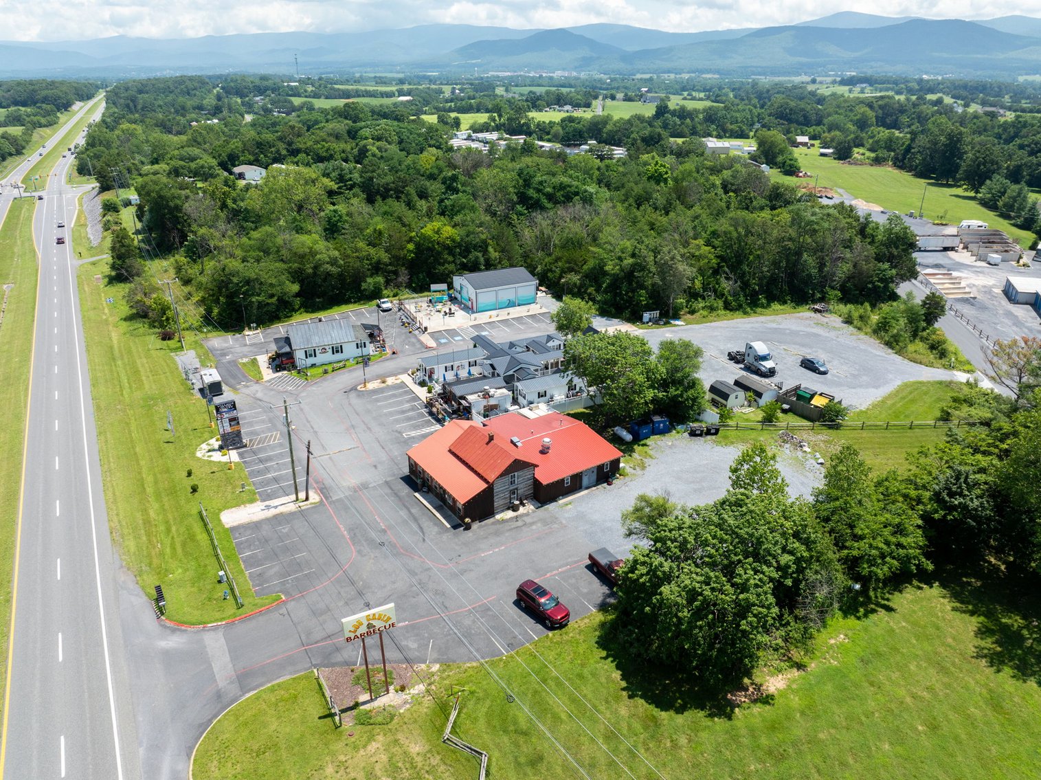 Image for Income Producing Multi-Tenant Commercial Retail Center - 6 Buildings on 1.59 Acres - Elkton VA