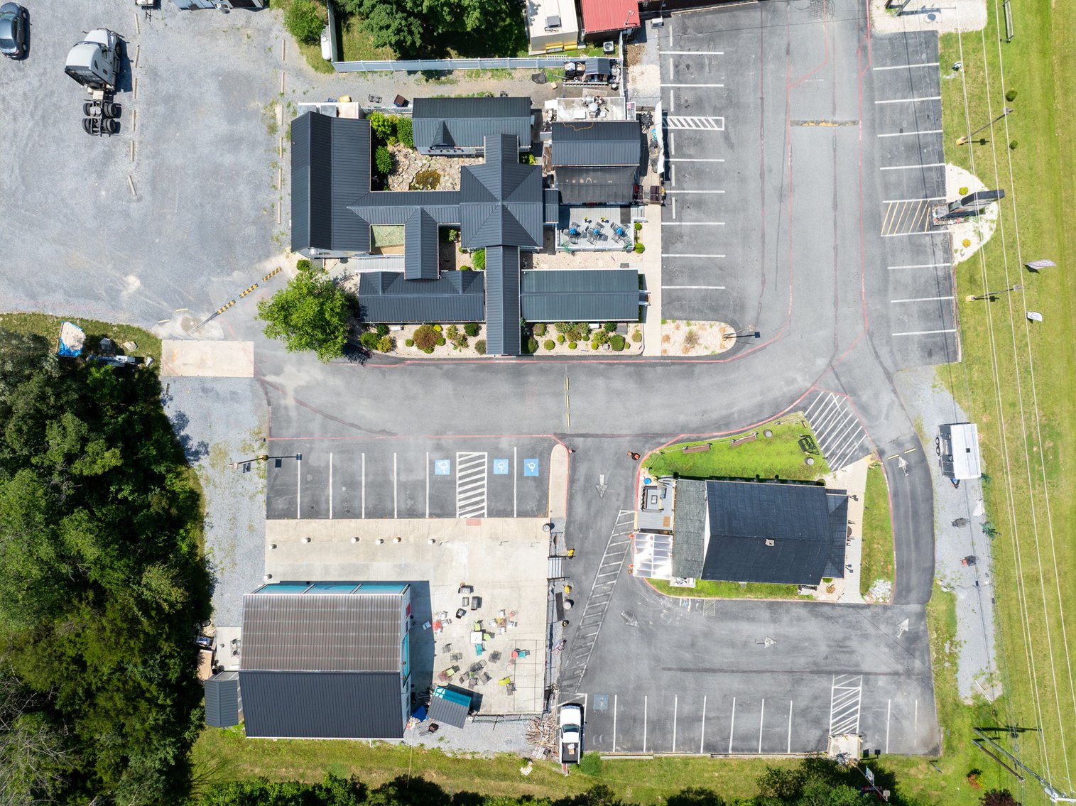 Image for Income Producing Multi-Tenant Commercial Retail Center - 6 Buildings on 1.59 Acres - Elkton VA