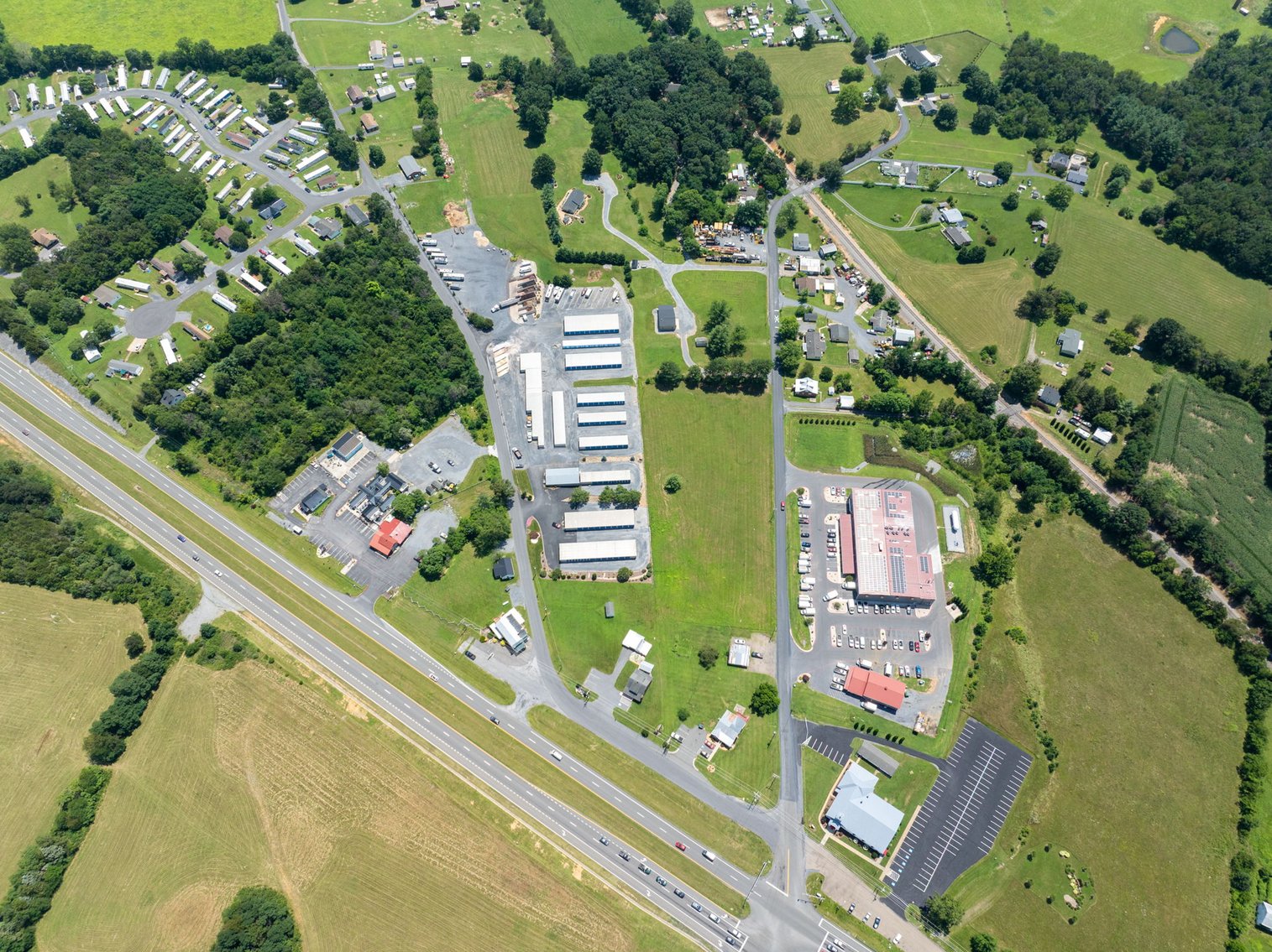 Image for Income Producing Multi-Tenant Commercial Retail Center - 6 Buildings on 1.59 Acres - Elkton VA