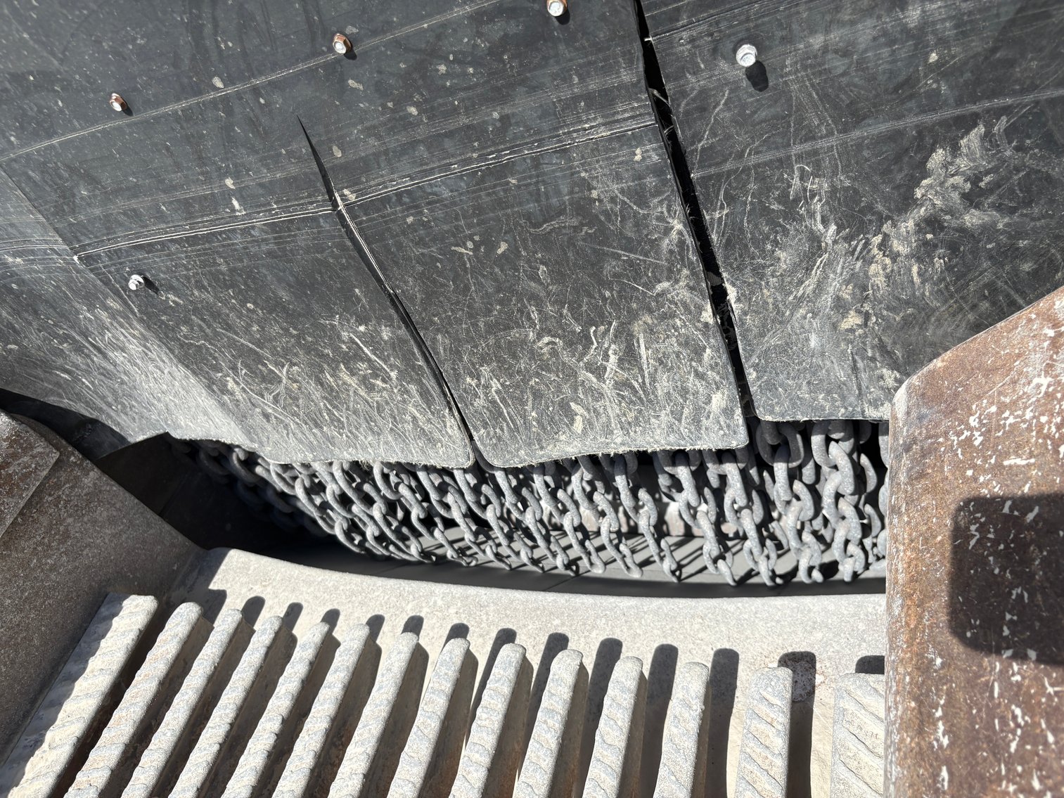 Image for Heavy Equipment Auction - 2006 Komatsu BR480RG Mobile Jaw Crusher