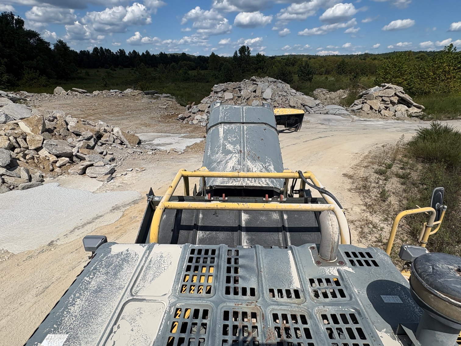Image for Heavy Equipment Auction - 2006 Komatsu BR480RG Mobile Jaw Crusher