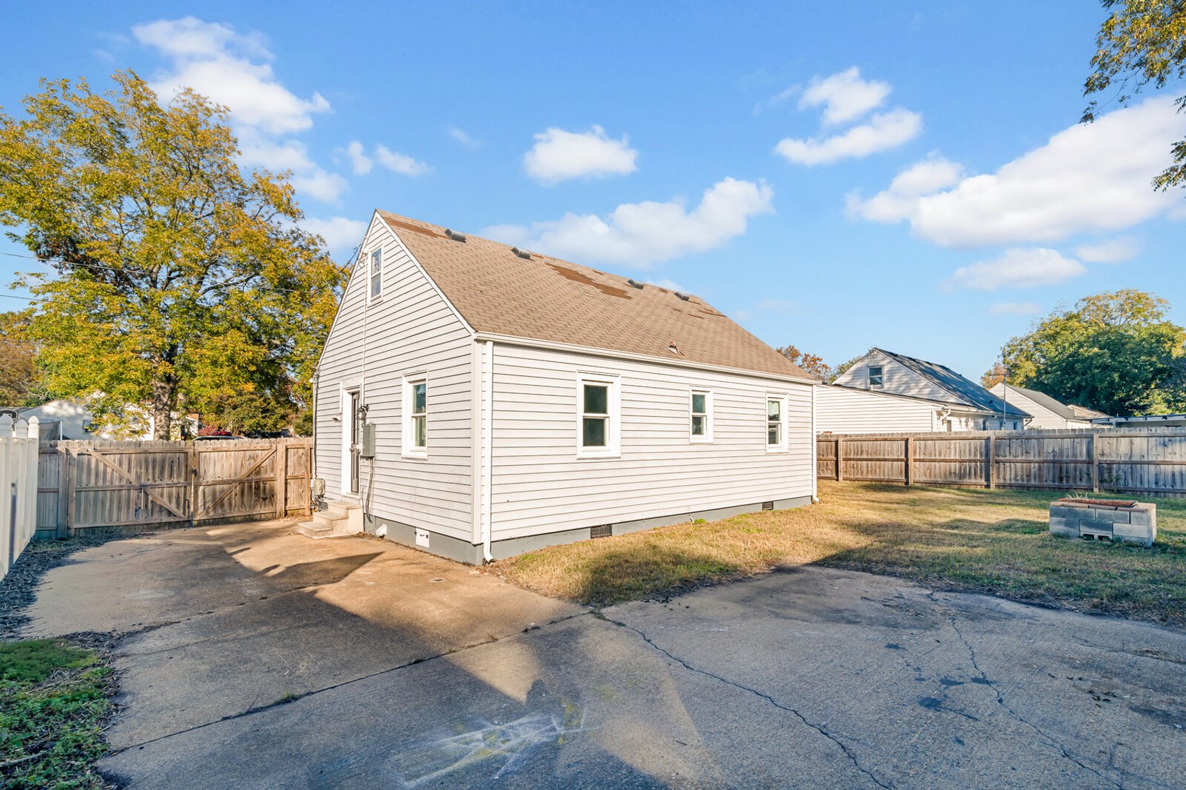 Image for No Cash Needed. Finance Friendly Auction. Fully renovated and upgraded 3 bed/1bath, 907 Sq. in Portsmouth, Va
