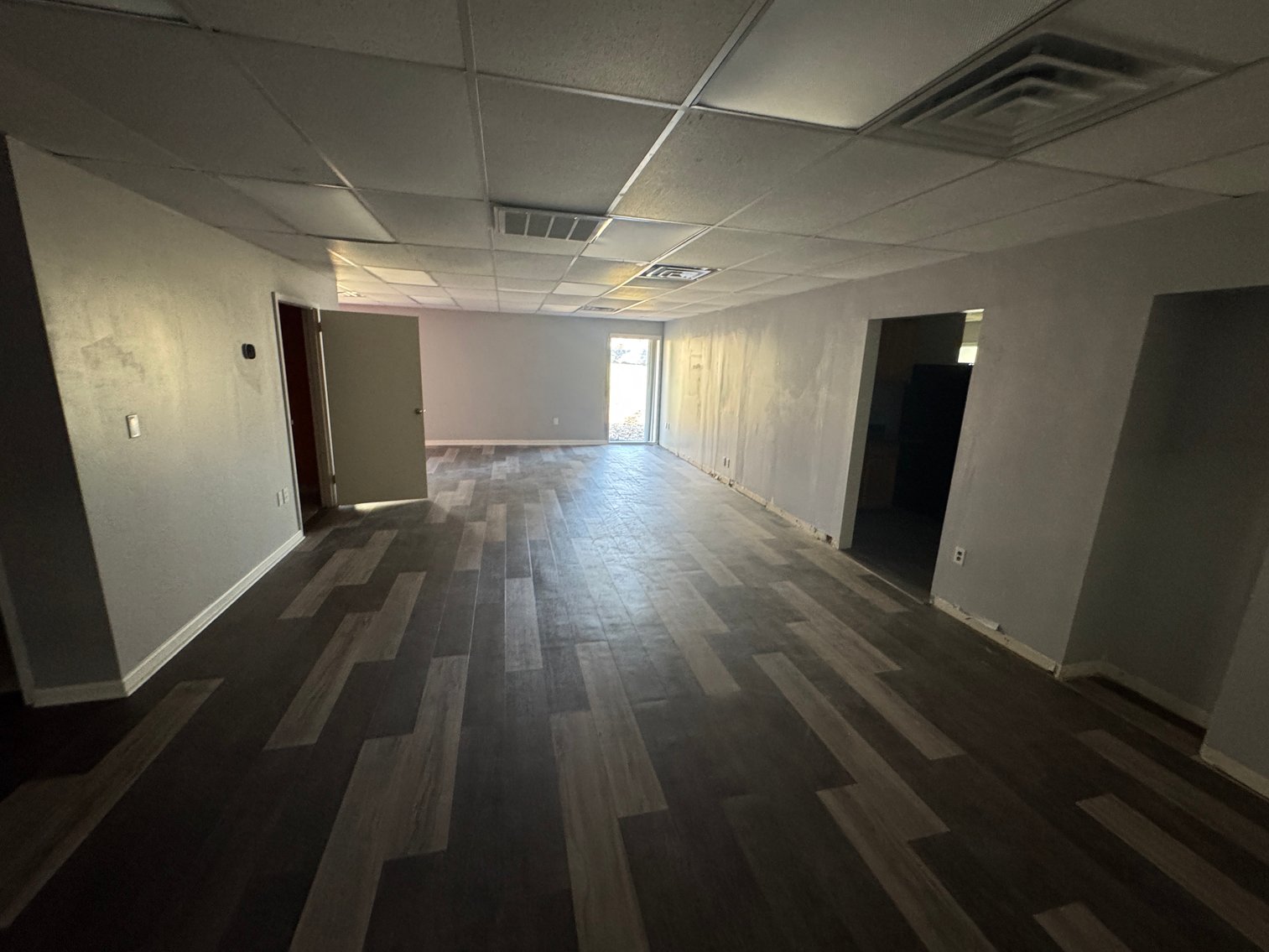 Image for Trustee Ordered Foreclosure Sale – Multi-Tenant Commercial Building – Income Producing – 1712 Clubhouse Rd, Reston, VA – Live & Online Auction