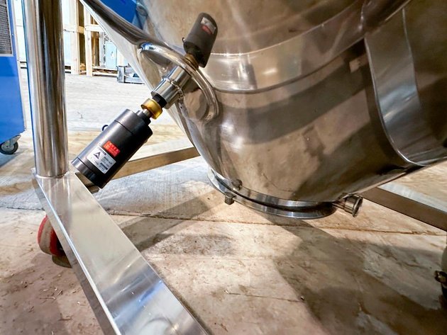 Image for ***SOLD*** MJK1864 Stainless Steel Roller Tote