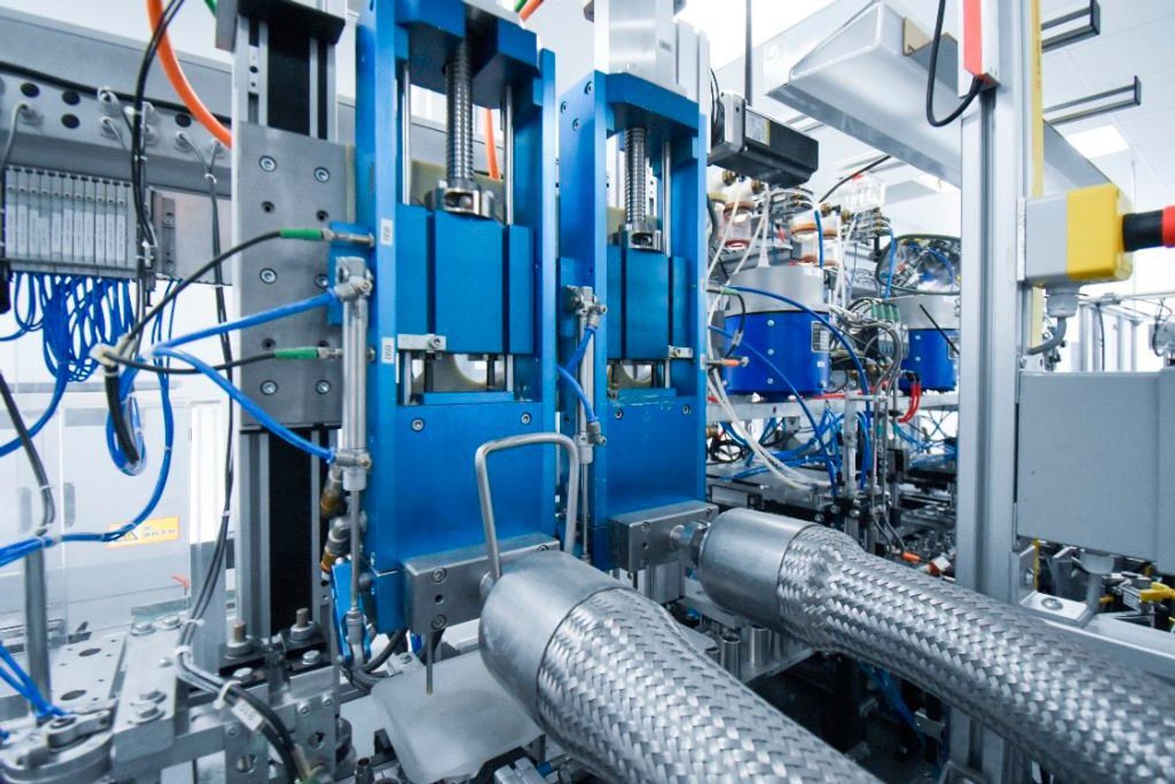 Image for ***SOLD***  MJK1862 HUTT VPM 1000