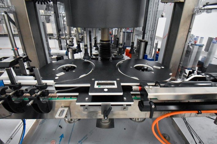 Image for ***SOLD*** MJK1859 P.E Automatic labelling machine Series SL KD776