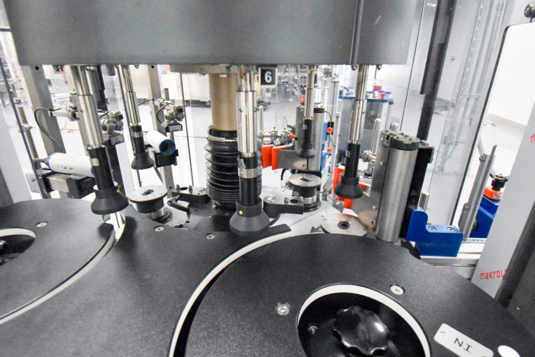 Image for ***SOLD*** MJK1859 P.E Automatic labelling machine Series SL KD776