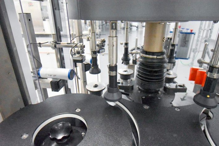 Image for ***SOLD*** MJK1859 P.E Automatic labelling machine Series SL KD776