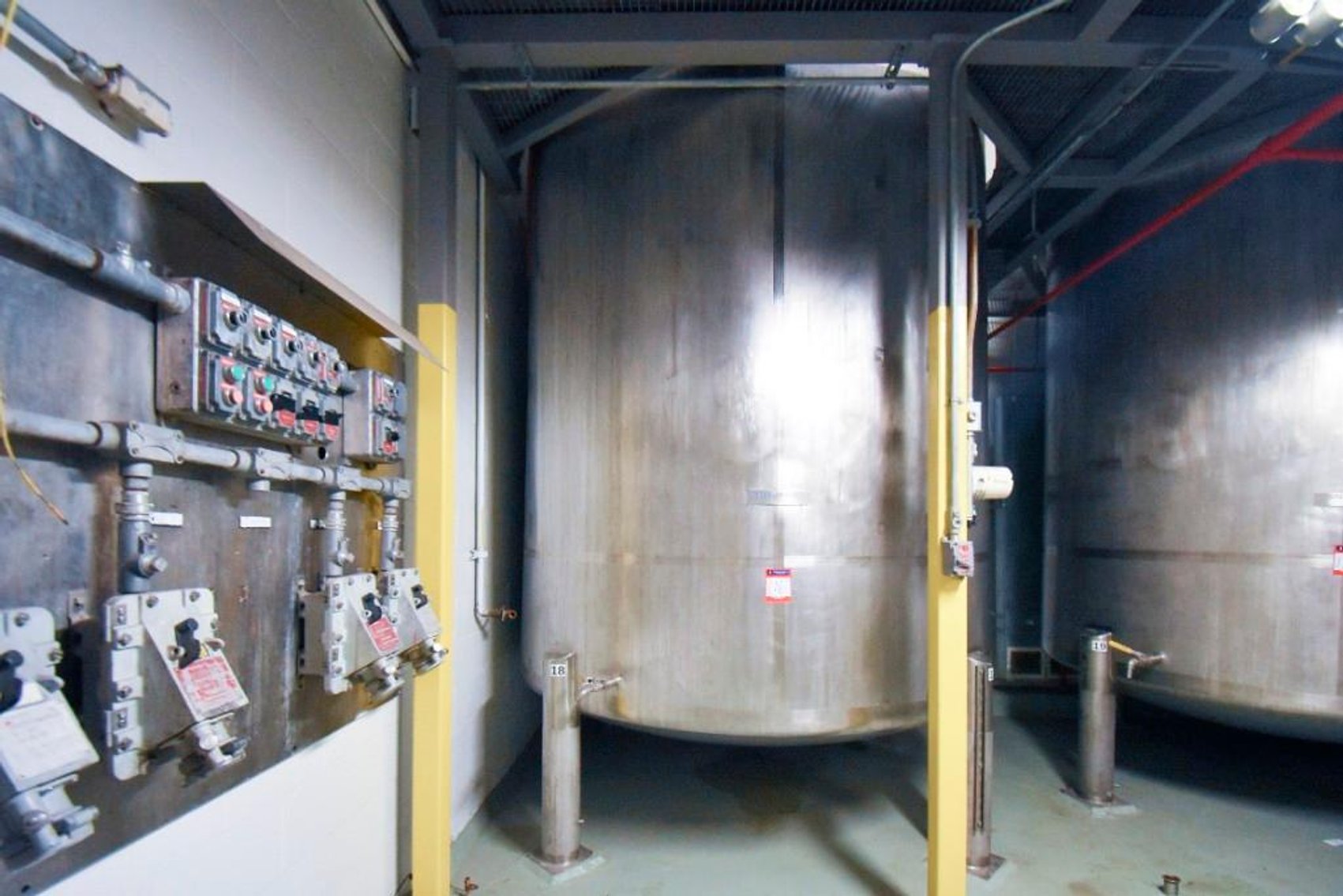 Image for MJK1854 Stainless Steel Tank 5,800 Gallons with Agitation