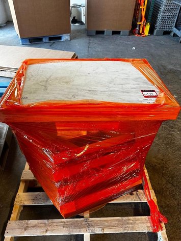 Image for ***SOLD*** MJK1844 4 lift links 3000 and Marble table