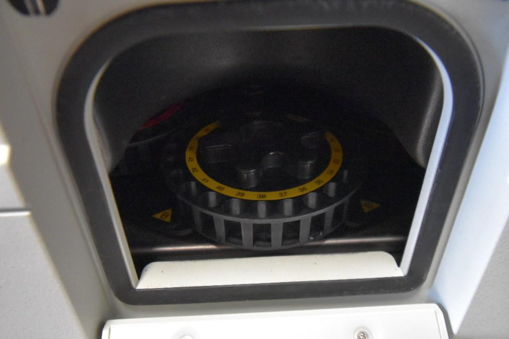 Image for ***SOLD*** MJK1821 Full Spectrum Water Seperation module 2695 HPLC, Full spectrum Dual absorbance detector 2487