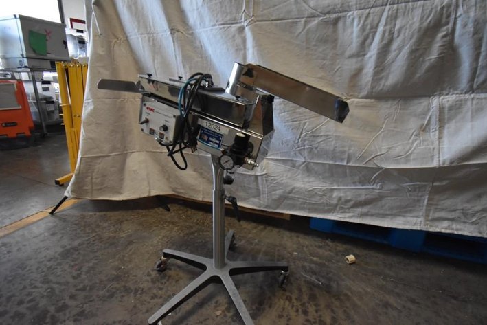 Image for ***SOLD*** MJK1808 George Nutting Co Tablet Deduster