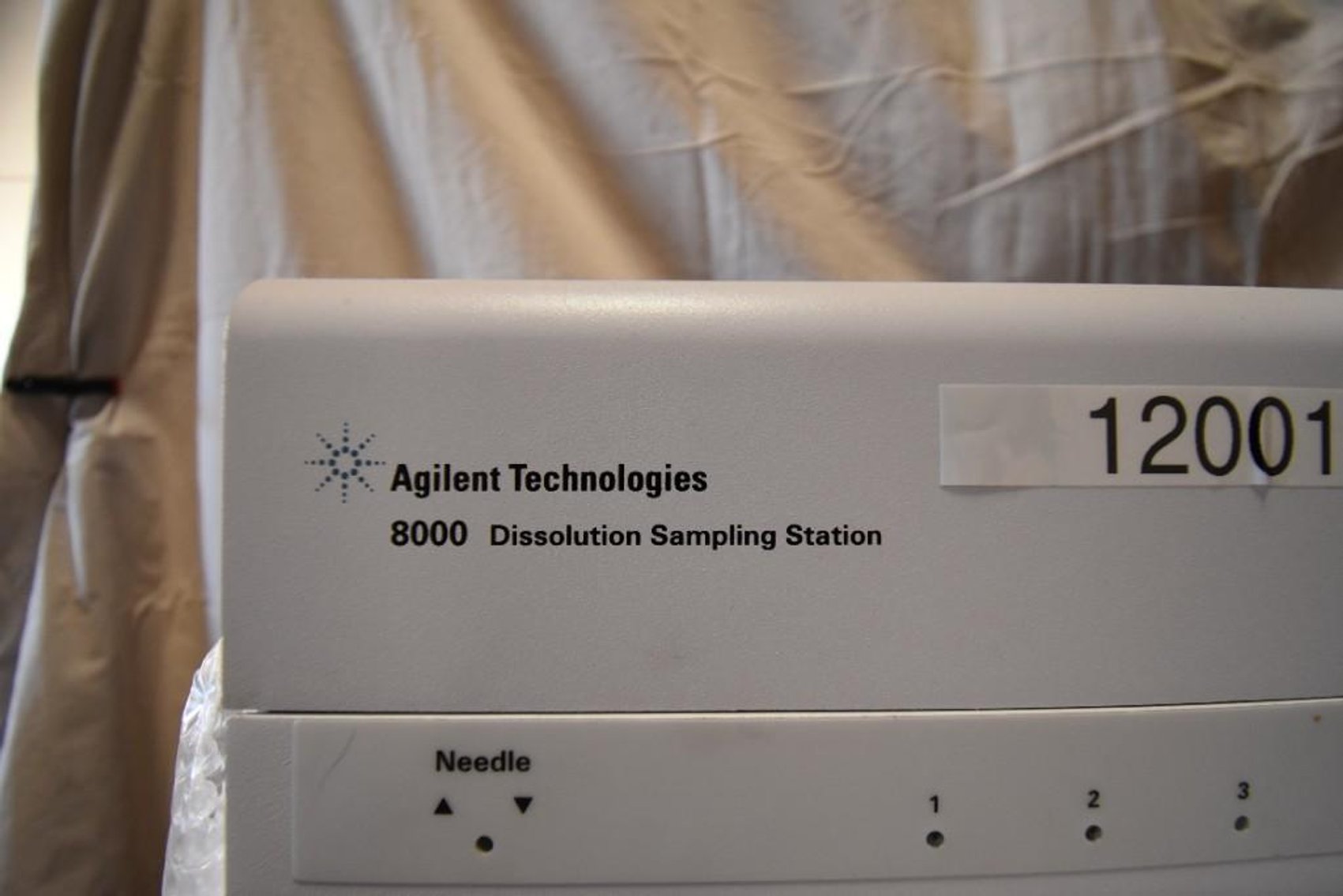 Image for ***SOLD*** MJK1806 Agilent technologies 708– DS dissolution apparatus, 8000 dissolution sampling station