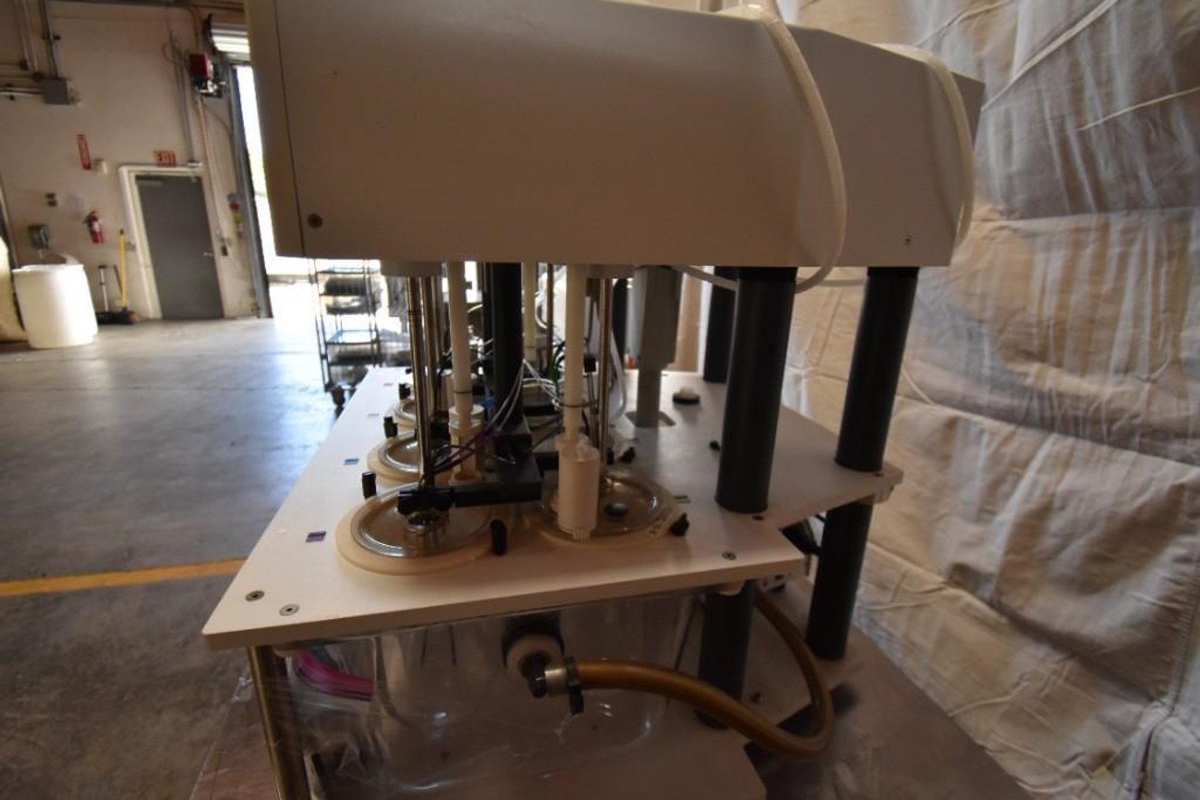 Image for ***SOLD*** MJK1806 Agilent technologies 708– DS dissolution apparatus, 8000 dissolution sampling station