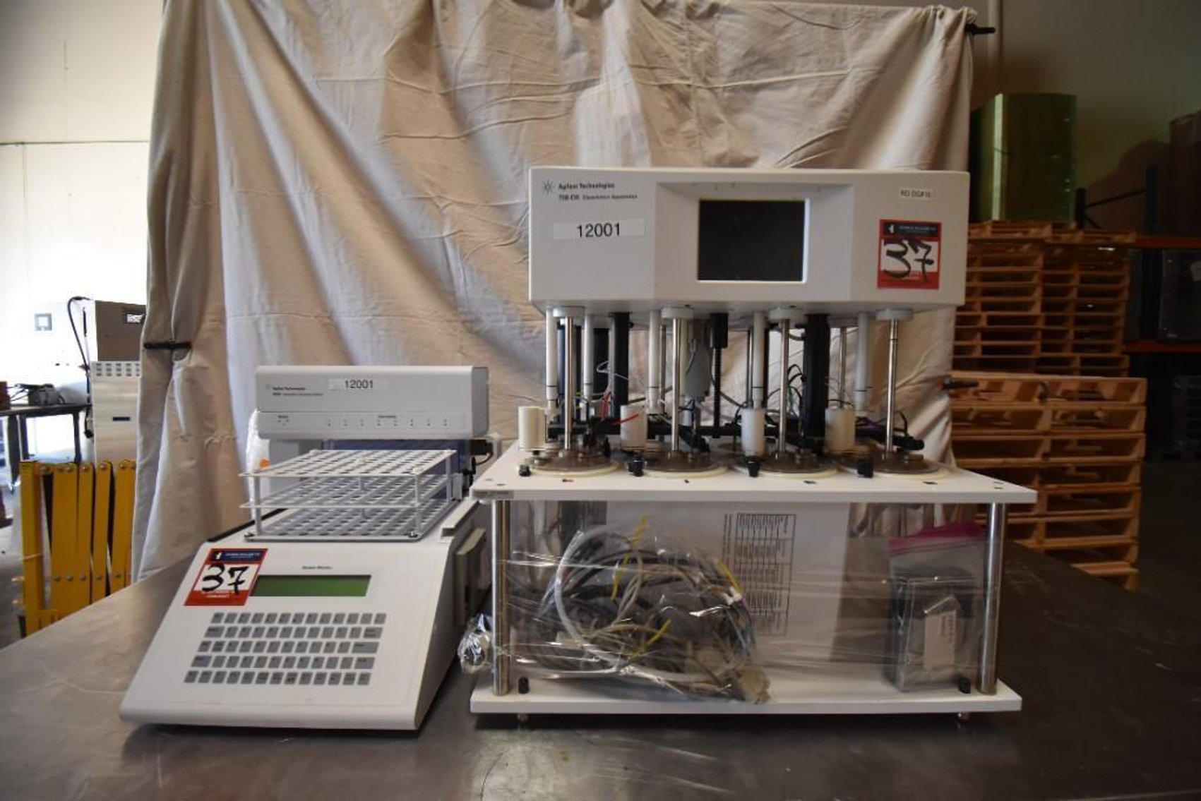 Image for ***SOLD*** MJK1806 Agilent technologies 708– DS dissolution apparatus, 8000 dissolution sampling station