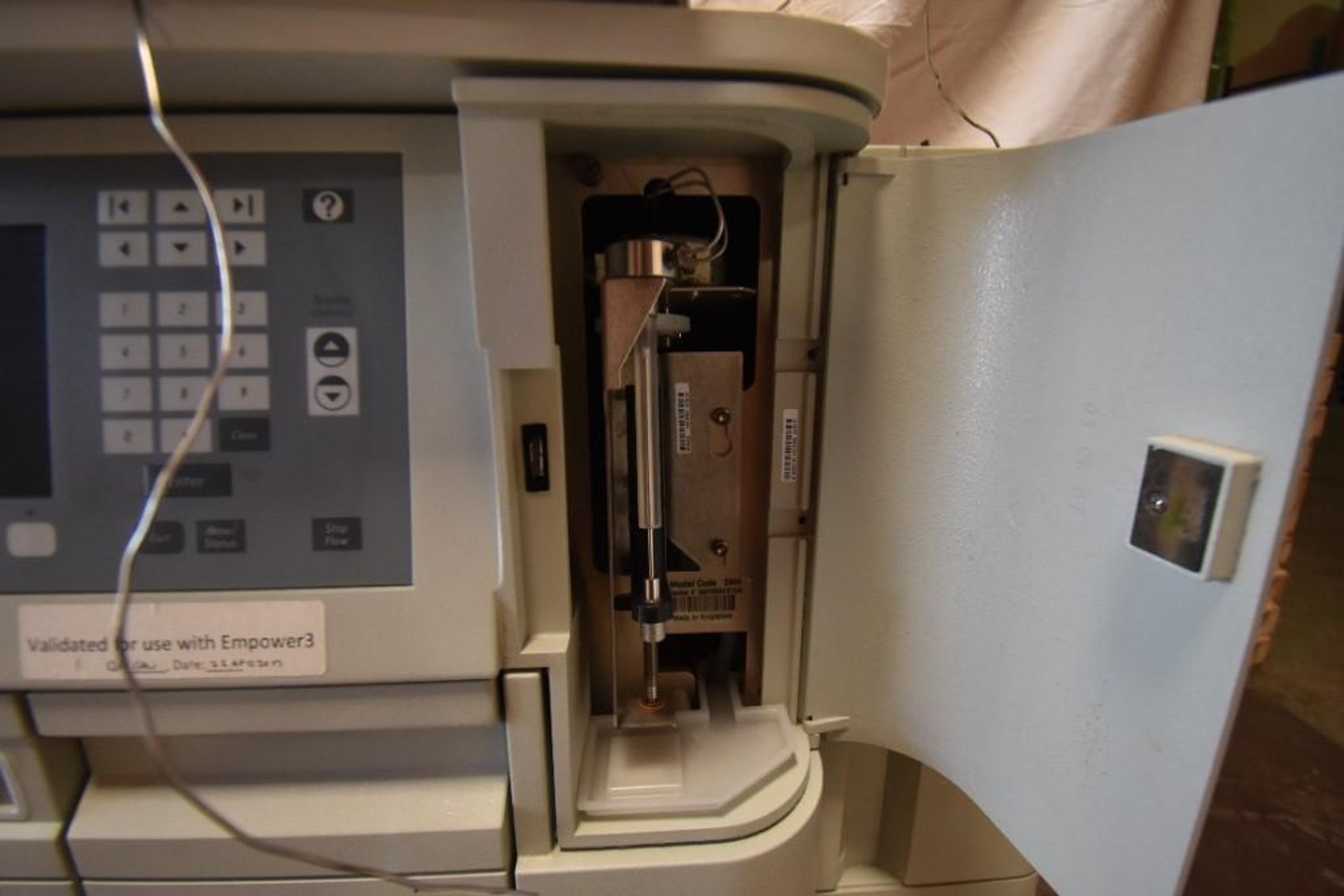 Image for ***SOLD*** MJK1804 Waters 2695 Seperations module, Waters 2489 UV/visible detector