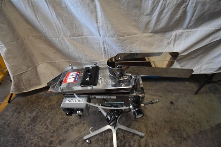 Image for ***SOLD*** MJK1810 Key International Tablet De-duster