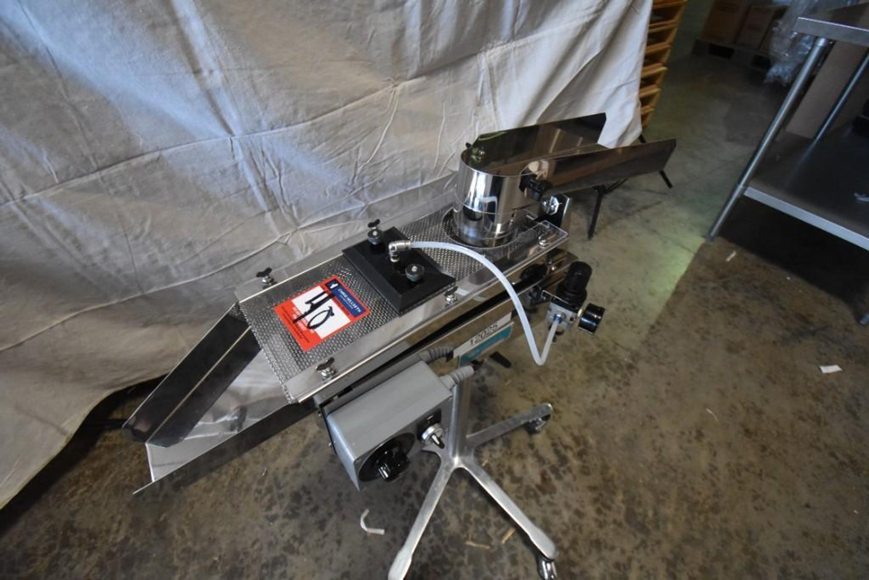 Image for MJK1809 Key International Tablet Deduster