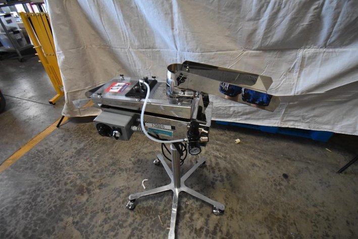 Image for MJK1809 Key International Tablet Deduster