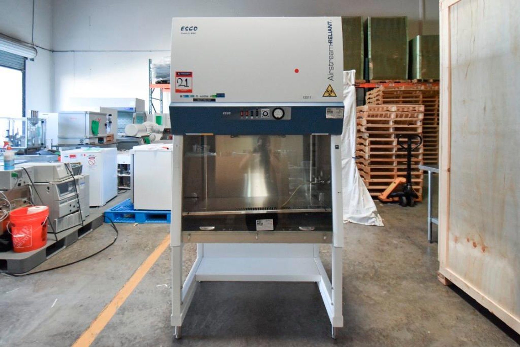 Image for MJK1790 Airstream Reliant (AR2–3S9) Fume Hood