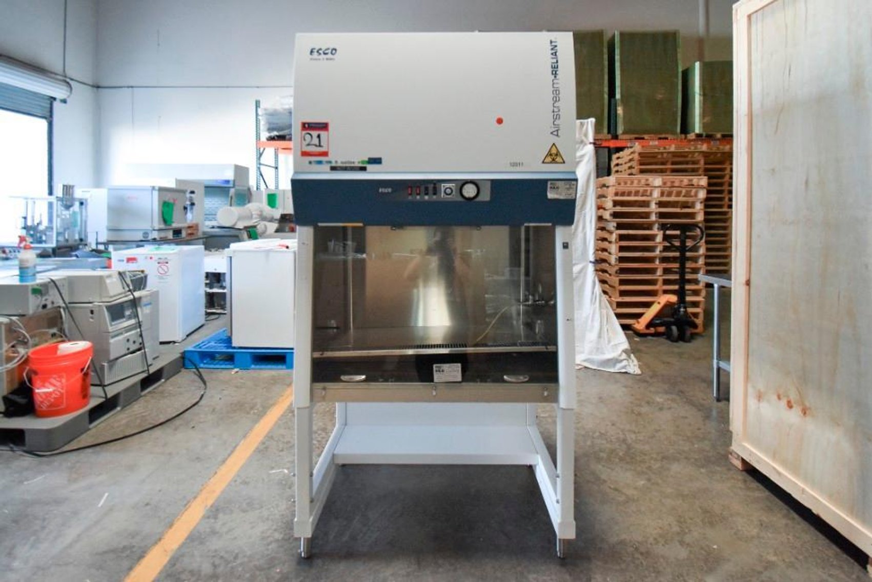 Image for MJK1790 Airstream Reliant (AR2–3S9) Fume Hood