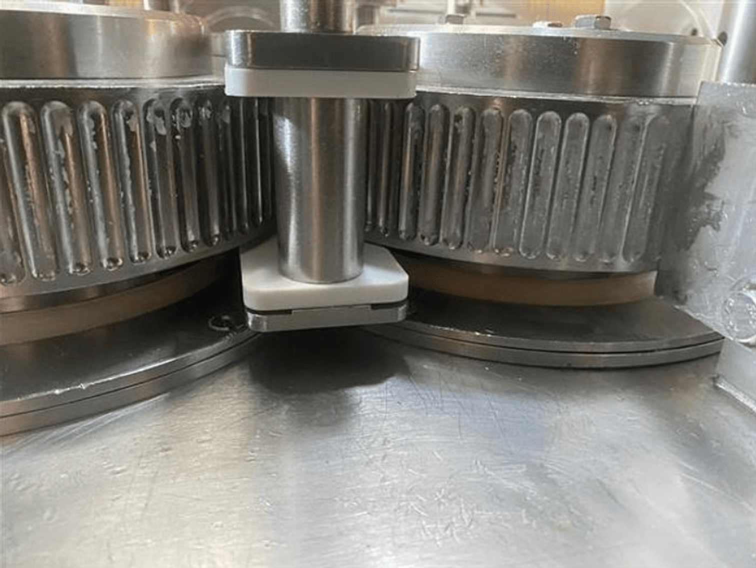 Image for ***SOLD*** MJK1877 Fitzpatrick IR 520 Chilsonator/Roller Compactor with M5A Mill