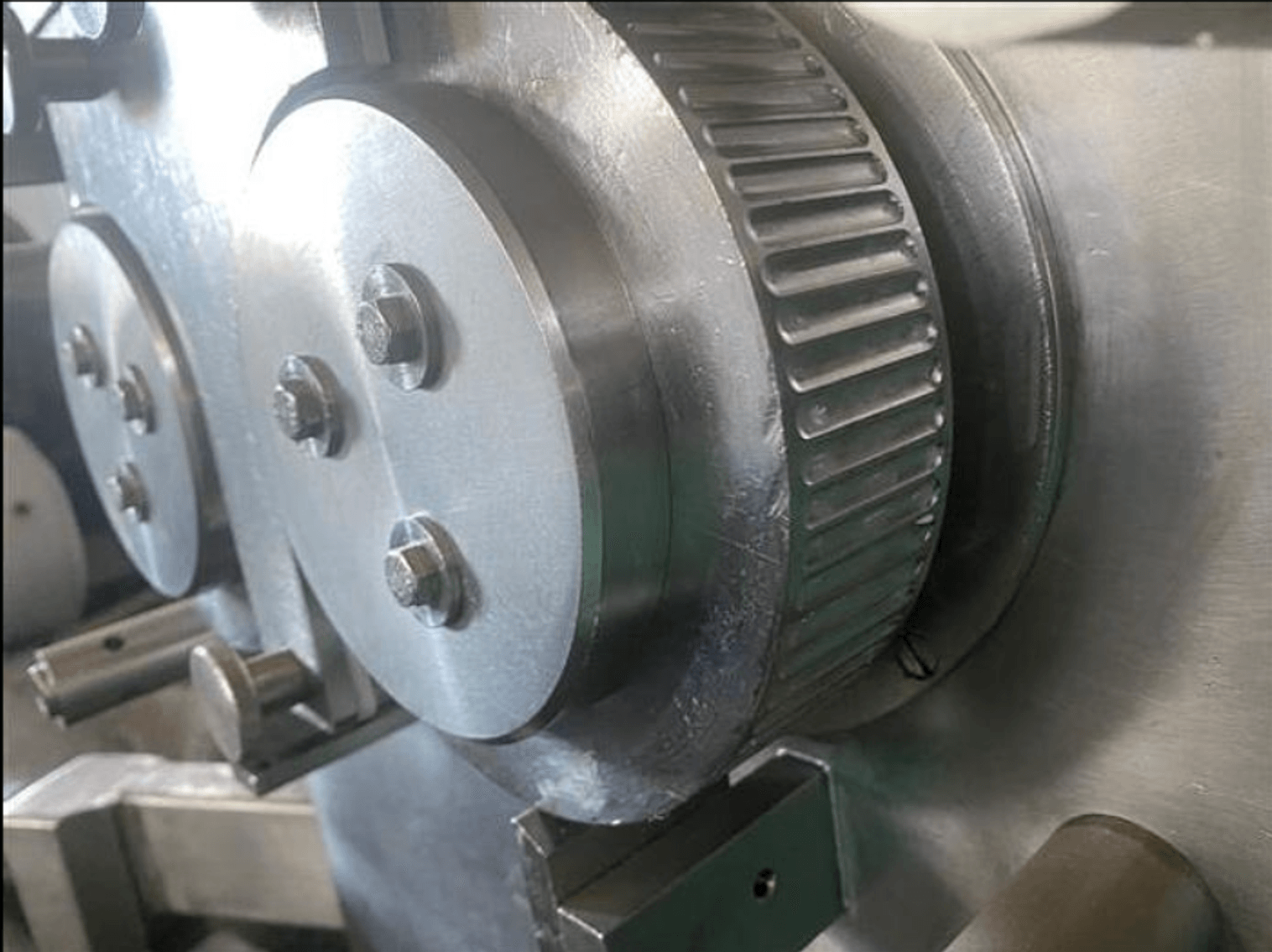 Image for ***SOLD*** MJK1877 Fitzpatrick IR 520 Chilsonator/Roller Compactor with M5A Mill