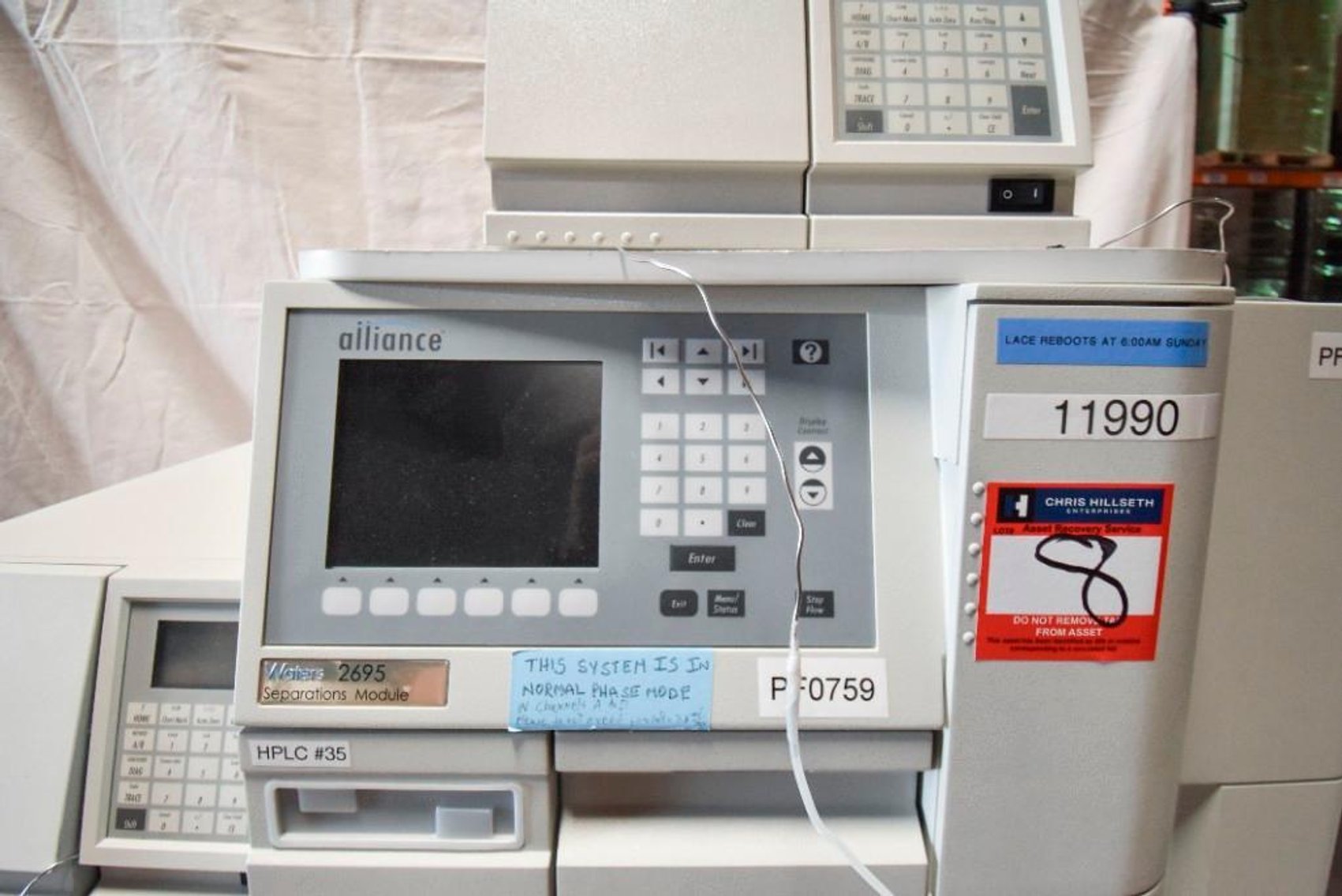 Image for ***SOLD*** MJK1777 Water HPLC System Waters 2695 Separation module