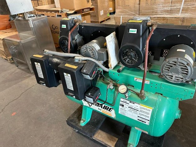 Image for MJK1881 Speedaire by Dayton .75 HP Air Compressor with 30 Gallon tank