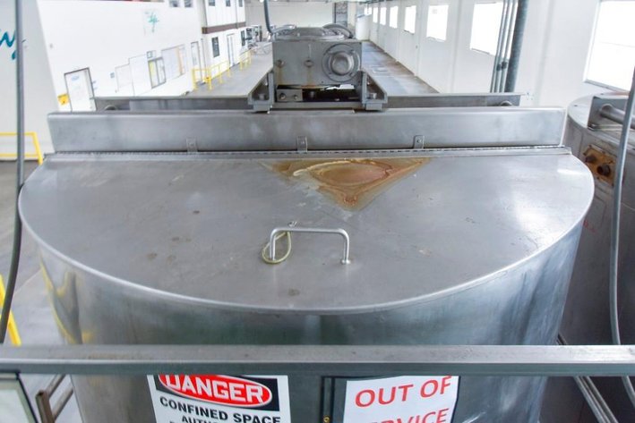 Image for MJK1702 1500 Gallon Stainless Steel Tank Full Sweep Blade