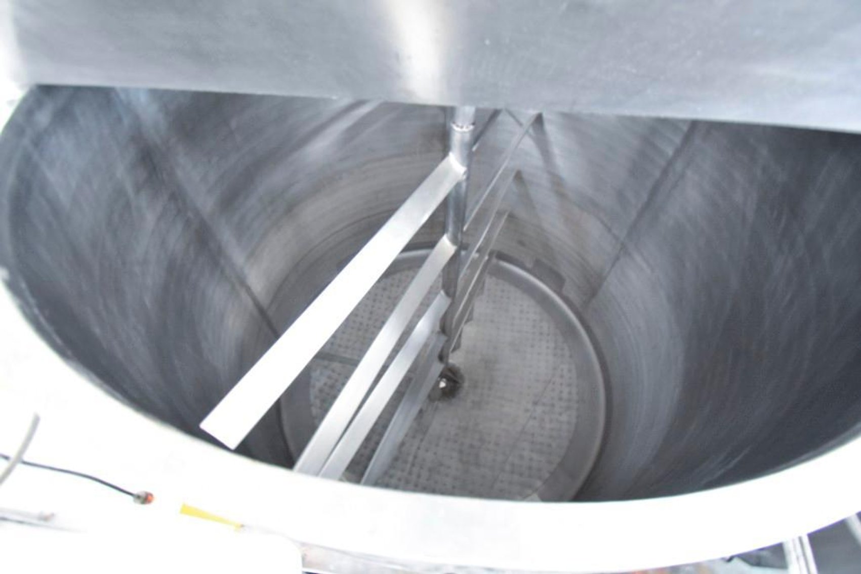 Image for MJK1702 1500 Gallon Stainless Steel Tank Full Sweep Blade