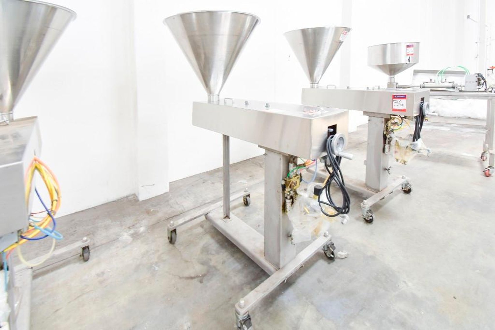 Image for ***SOLD*** MJK1722 Hinds Bock Single Piston Liquid Filler on Casters