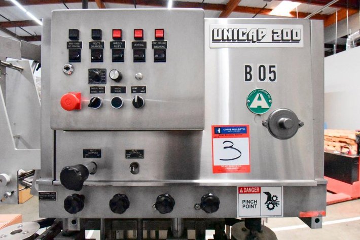 Image for MJK1876 Charles Lapierre inc Unicap- 200 Cap torquer With Automation Devices Vibratory feeder