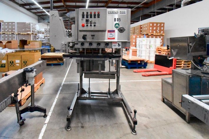 Image for MJK1876 Charles Lapierre inc Unicap- 200 Cap torquer With Automation Devices Vibratory feeder