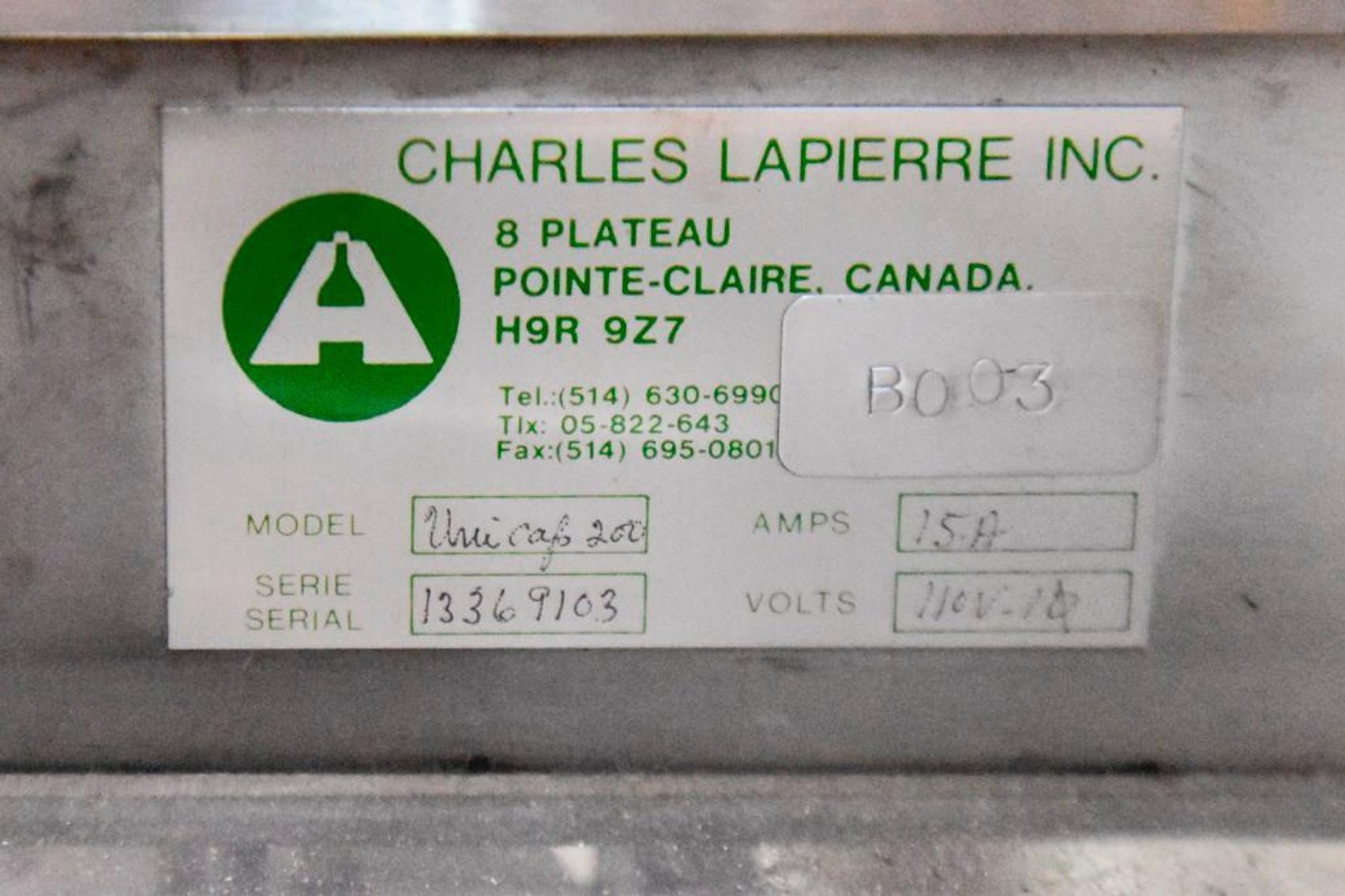 Image for MJK1876 Charles Lapierre inc Unicap- 200 Cap torquer With Automation Devices Vibratory feeder