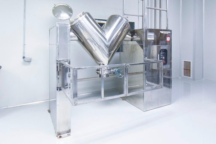 Image for ***SOLD*** MJK1887 10 CU FT V- Blender w/ Intensifer Bar