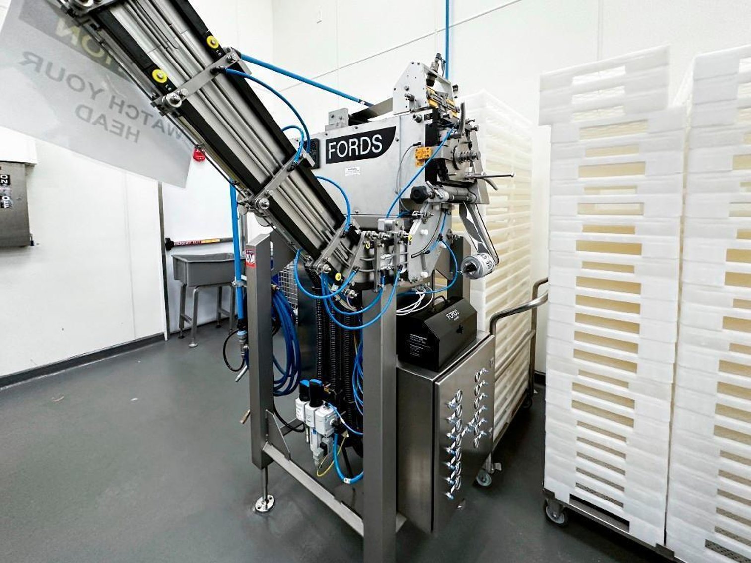 Image for MJK2000 FORD 310 MD Press Bottle/Jar Foil Sealer