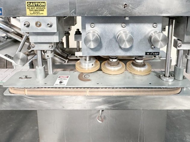 Image for MJK2006 SureKap Spindle Capper w/ conveyor MDL SK 6000\uFFFd18