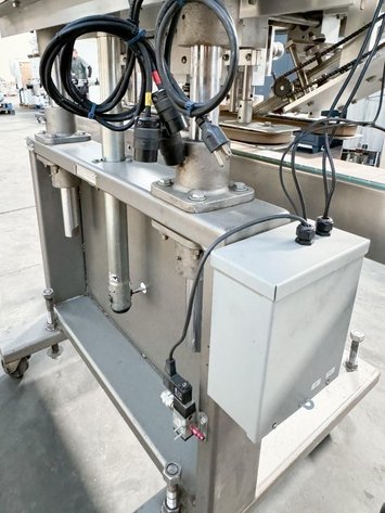 Image for MJK2006 SureKap Spindle Capper w/ conveyor MDL SK 6000\uFFFd18