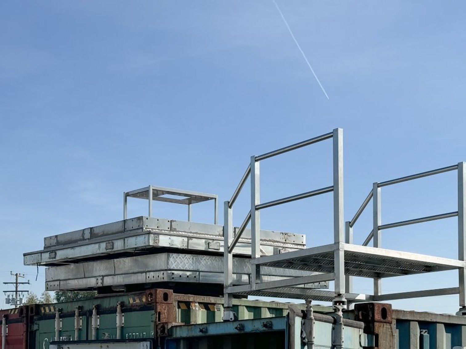 Image for MJK2028 14 Head Scale w/Buckets & Mezzanine